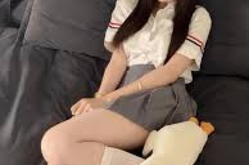 Kick网红女主播怒怼日本餐厅店员男友一句脏话把自己送走了